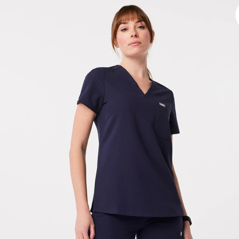NWT FIGS Catarina One-Pocket Scrub Top S